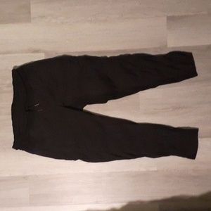Lululemon 7/8 length size 10 pants